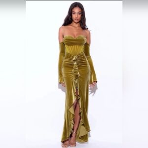 Miss Circle Taylee Corset Velvet Gown